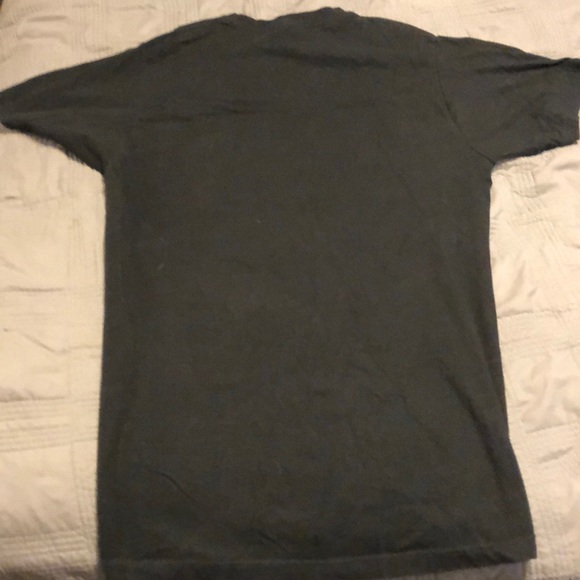 Levi tee - Picture 3 of 3